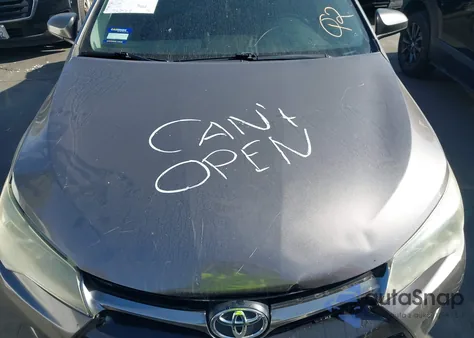 2016 Toyota Camry Le/Xle/Se/Xse z USA, uszkodzony, nr VIN 4T1BF1FK2GU164015